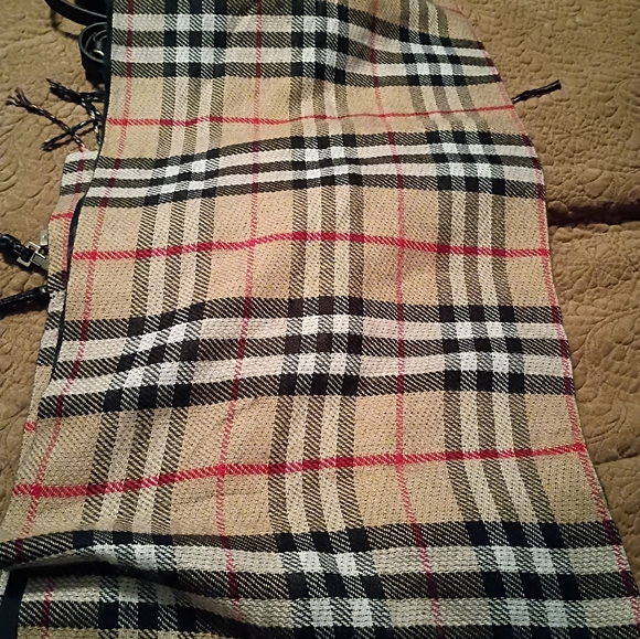 Burberry Checkered Scarf - Picture 2 of 3